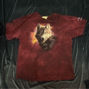 The Mountain Red Burgunday stonewash wolf print graphic tee bragg creek